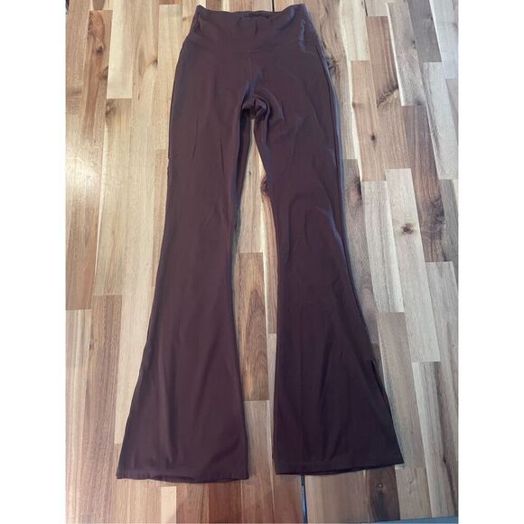 Wilo Flare Leggings - Picture 1 of 4